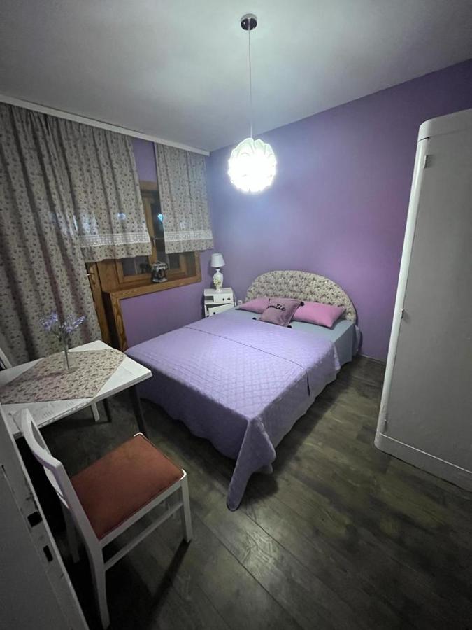 Salas Gnijezdo Backa Palanka Bagian luar foto